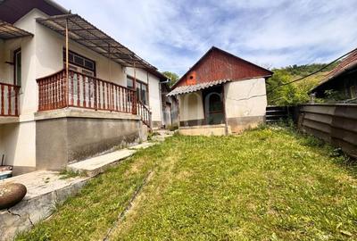 Casă individuală cu 4 camere cu Canalizare în Cicleni - 11