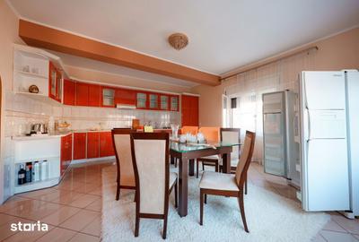 Casă cu 5 camere cu Teren 1200 Mp în Bujac - 2