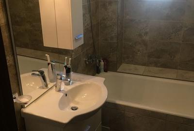 Apartament cu 4 camere decomandat în Soarelui