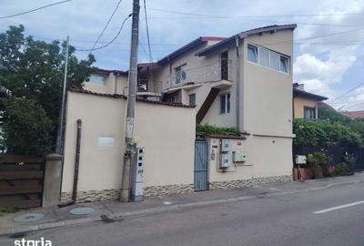 Casă cu 5 camere cu Teren 50 Mp în Siloz