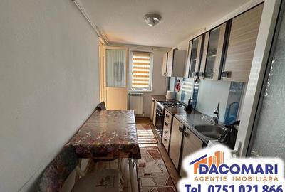 Apartament cu 3 camere semidecomandat în Micro 40