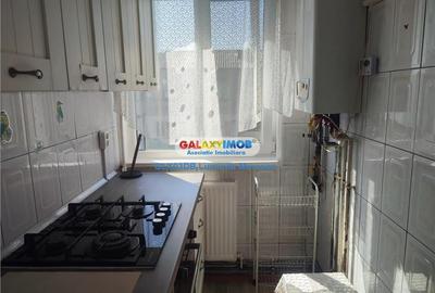 Apartament cu 2 camere nedecomandat, mobilat în Micro 6 - 16
