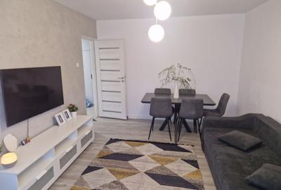 Apartament cu 2 camere decomandat în Băneasa