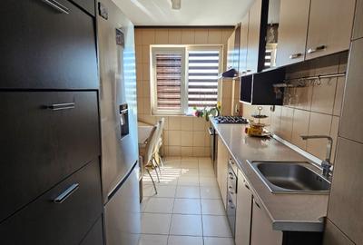 Apartament cu 3 camere semidecomandat în Titan - 9
