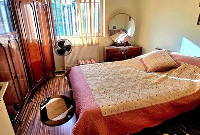 Apartament cu 3 camere decomandat, mobilat în Central