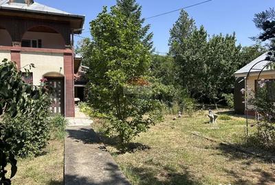 Casă cu 5 camere cu Teren 1129 Mp în Cunești