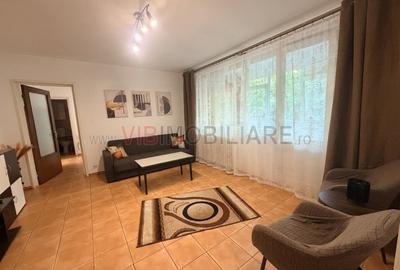 Apartament cu 3 camere semidecomandat în Colentina