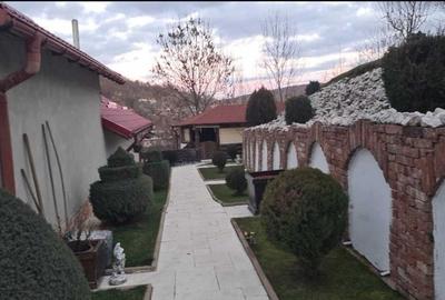Casă cu 3 camere cu Canalizare în Fieni - 11