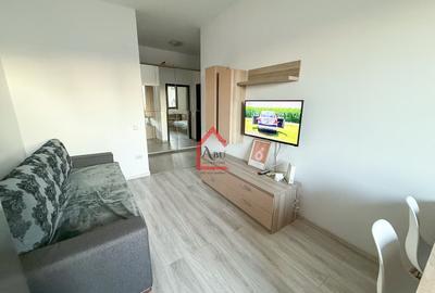 Apartament cu 2 camere semidecomandat, mobilat în Central