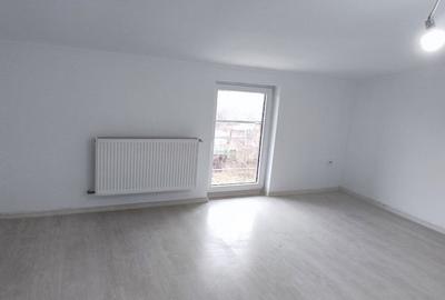 Casă cu 5 camere cu Teren 27.5 Mp în Giurgiului - 17