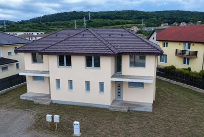 Casă cu 4 camere în Unirii - 2