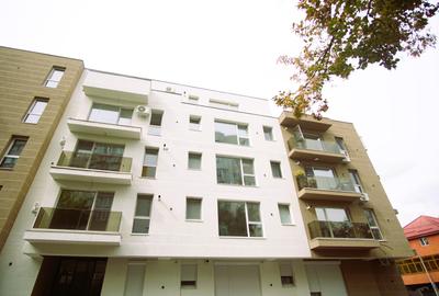 Apartament cu 2 camere semidecomandat în 13 Septembrie