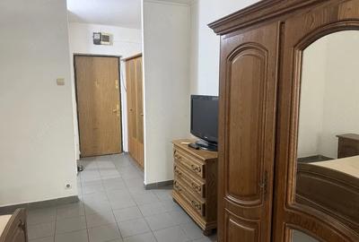 Garsonieră semidecomandată în Basarabia