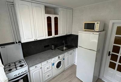 Apartament cu 2 camere decomandat în Ghencea