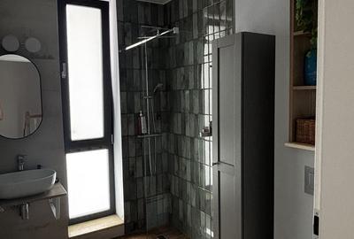 Casă cu 5 camere cu Teren 265 Mp în Mogoșoaia
