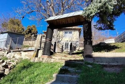 Casă individuală cu 2 camere cu Canalizare în Grigorescu - 10