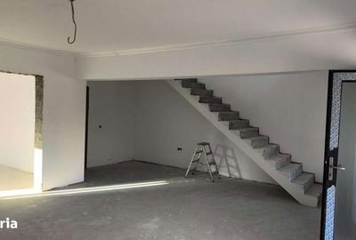 Casă cu 6 camere cu Teren 463 Mp în Costești - 4