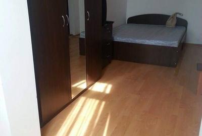 Garsonieră semidecomandată în - 1