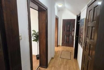 Apartament cu 2 camere semidecomandat în Lipovei