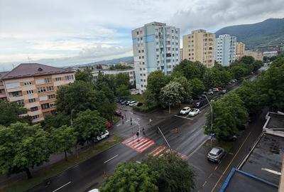 Apartament cu 2 camere decomandat în Central - 1