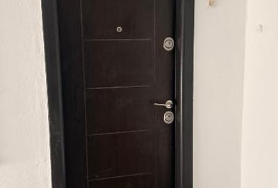 Apartament cu 4 camere decomandat în Sud-Vest