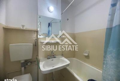 Garsonieră decomandată în Central - 7
