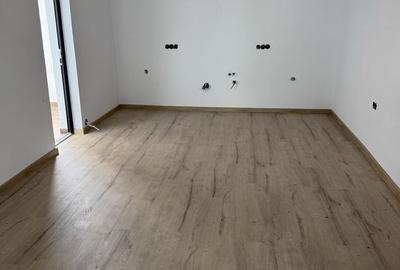 Casă cu 4 camere în Cristian
