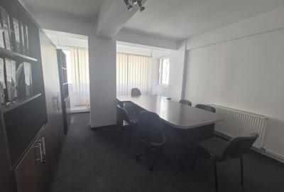 Apartament cu 2 camere decomandat în Muncii