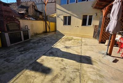 Casă cu 6 camere în Lugoj - 2