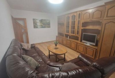 Apartament cu 3 camere decomandat în Central - 2