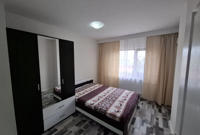 Apartament cu 2 camere decomandat în Km 4 - 1