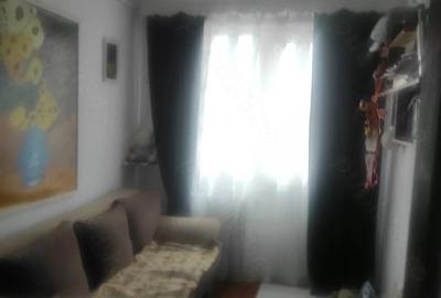 Apartament cu 3 camere semidecomandat în Central - 3