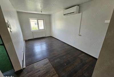 Apartament cu 3 camere decomandat în Orizont