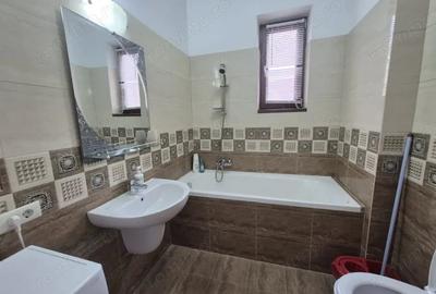Apartament cu 2 camere semidecomandat în Găvana