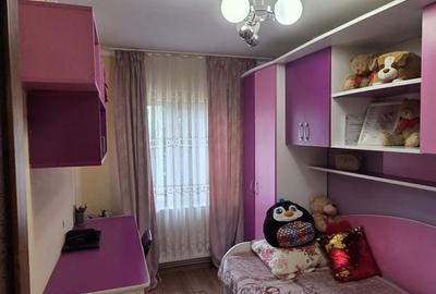 Apartament cu 4 camere decomandat în Micro 17 - 3