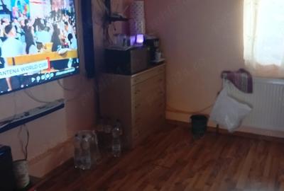 Casă cu 3 camere cu Teren 1200 Mp în Macea