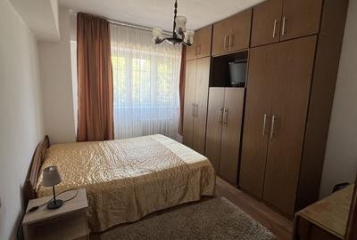Apartament cu 2 camere decomandat în Calea București