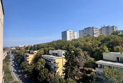 Apartament cu 2 camere decomandat în 7 Noiembrie