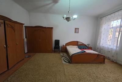 Casă cu 4 camere cu Canalizare în Aurel Vlaicu - 8