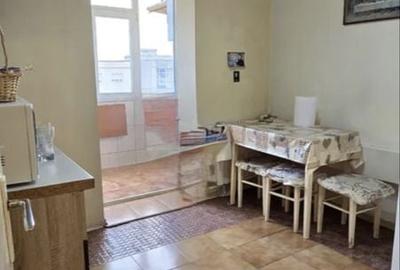 Apartament cu 3 camere decomandat în ICIL