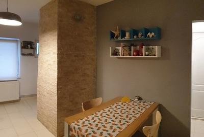 Apartament cu 2 camere decomandat în Palat - 3