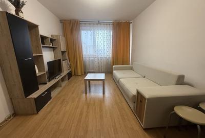 Apartament cu 3 camere semidecomandat în Iancului
