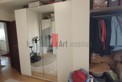 Casă cu 4 camere în Olteni - 13
