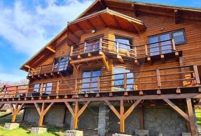 Casă individuală cu 7 camere cu Teren 3735 Mp în Exterior Vest - 1