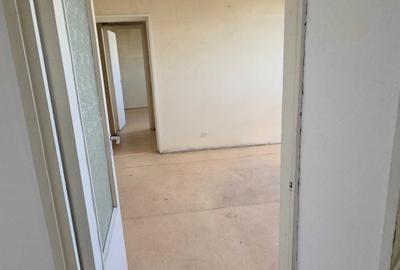 Apartament cu 2 camere semidecomandat în Colentina