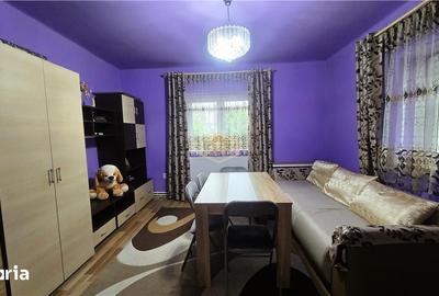 Casă cu 2 camere cu Teren 1528 Mp în Central