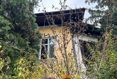 Casă individuală cu 4 camere cu Canalizare în Cotroceni