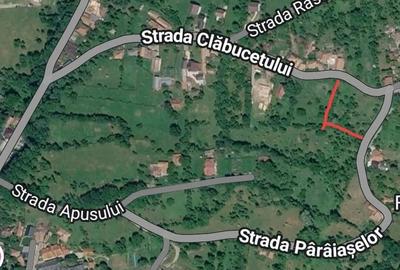 Teren de 2700 mp, în Valea Doftanei
