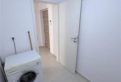 Apartament cu 2 camere decomandat în Tractorul - 5