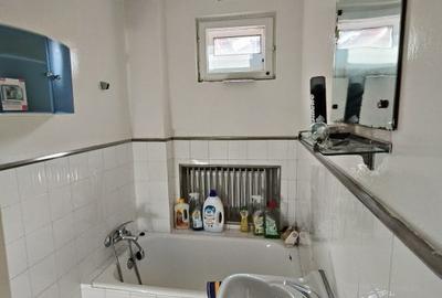 Casă cu 3 camere cu Canalizare în Central - 8